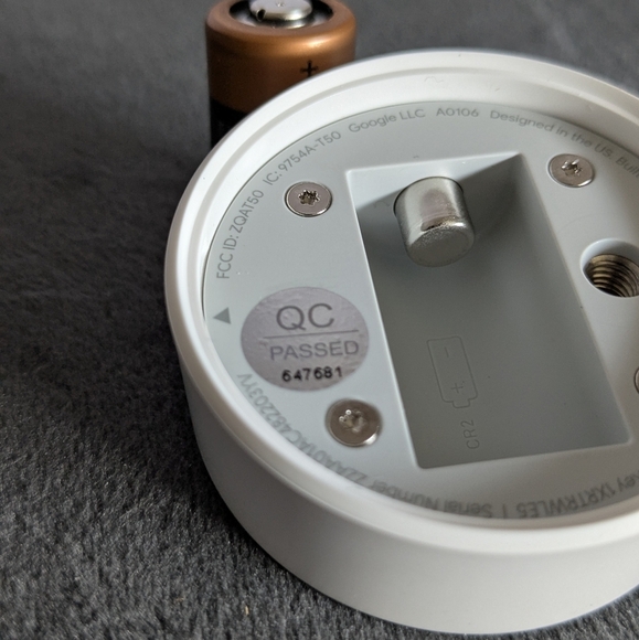 Google nest temperature sensor & battery *no box included* (ref#5) - Picture 4 of 8